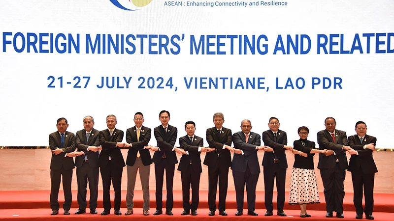 dai-dien-cac-nuoc-asean-tai-hoi-nghi-bo-truong-ngoai-giao-asean-lan-thu-57-tai-lao..png