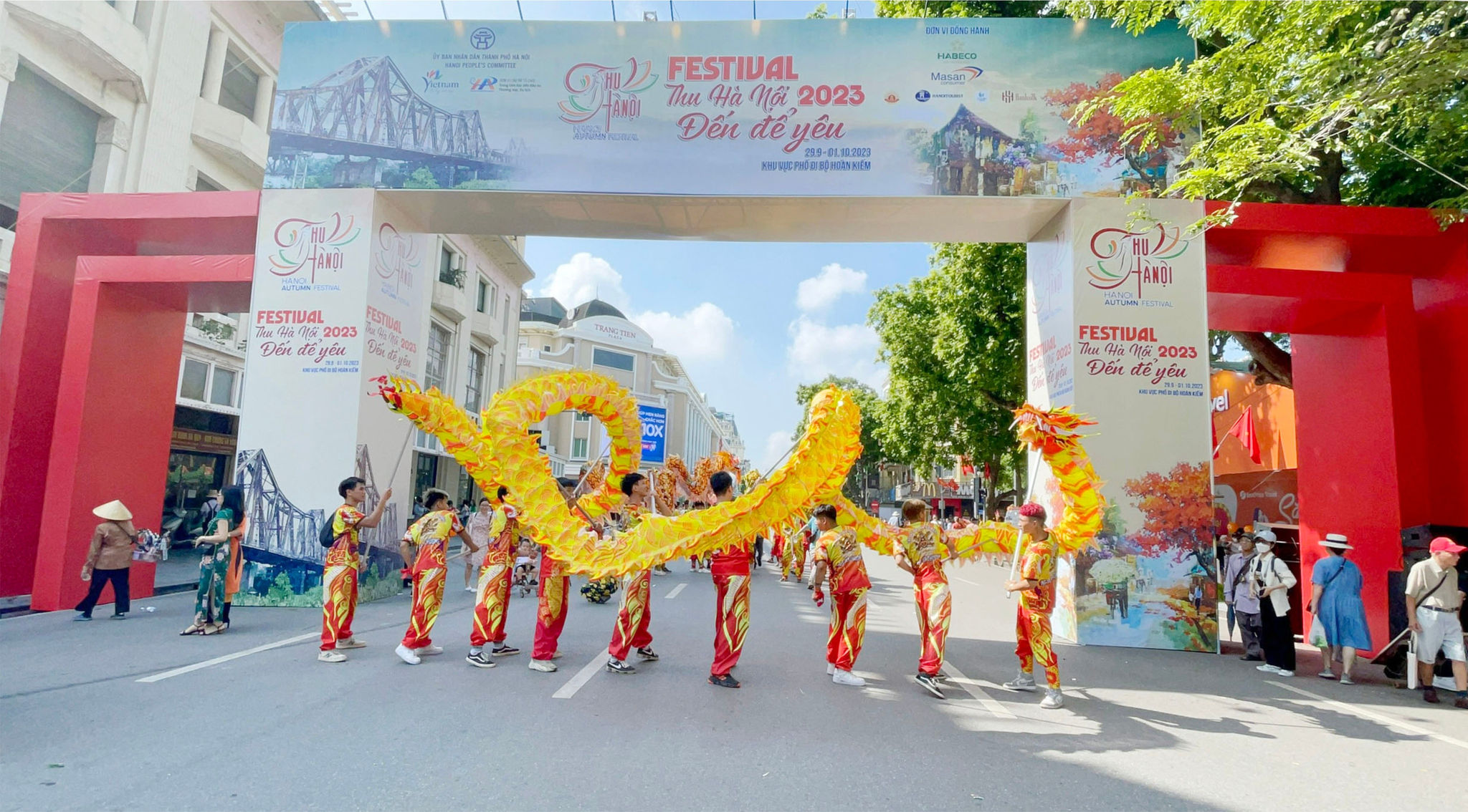Bài 1: Bề dày văn hóa tạo ra sức mạnh của Hà Nội Bài 1: Bề dày văn hóa tạo ra sức mạnh của Hà Nội