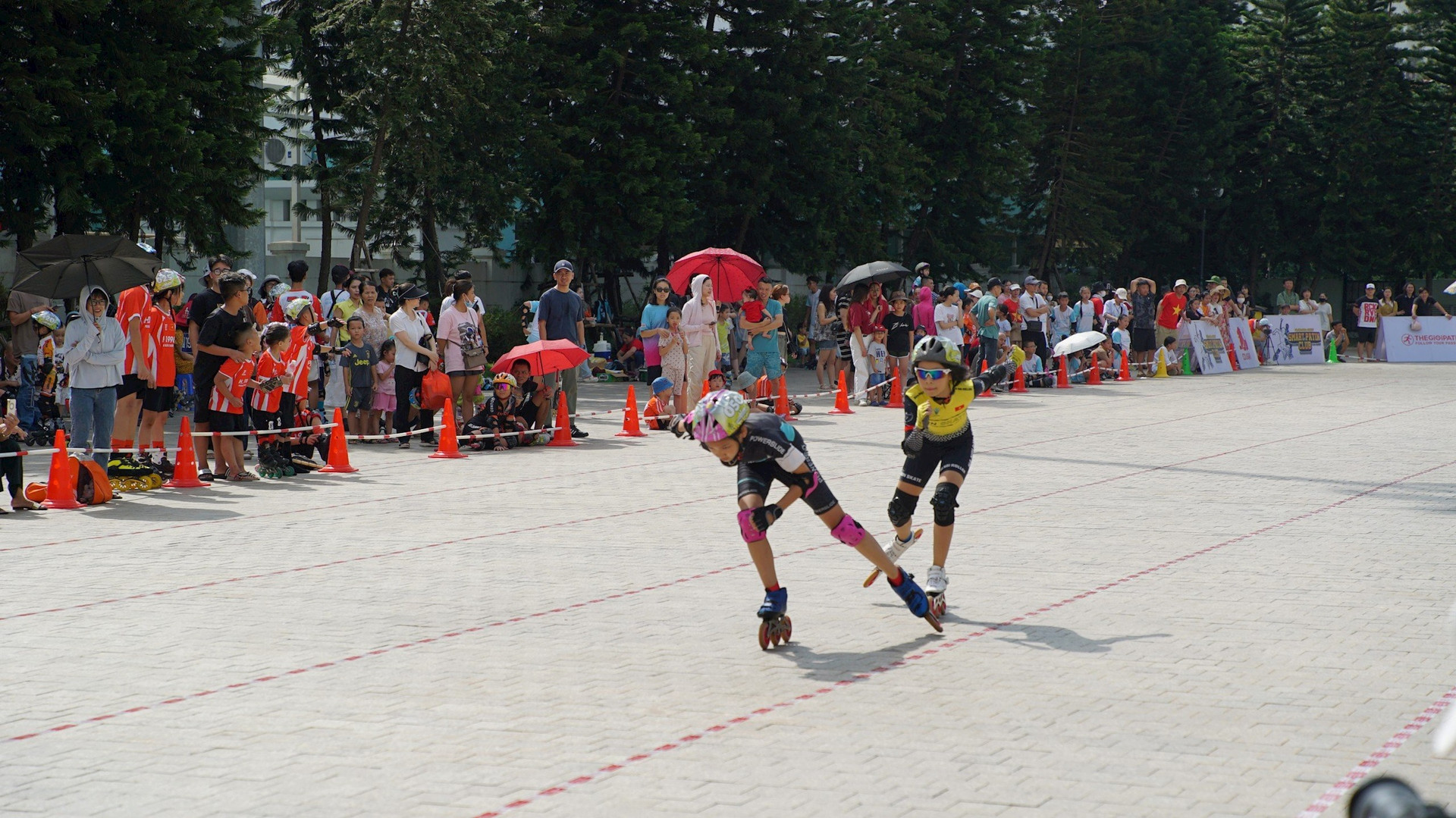 Roller Sports là bộ môn thu hút nhiều VĐV ở các lứa tuổi tham gia. Ảnh Ngân Hà