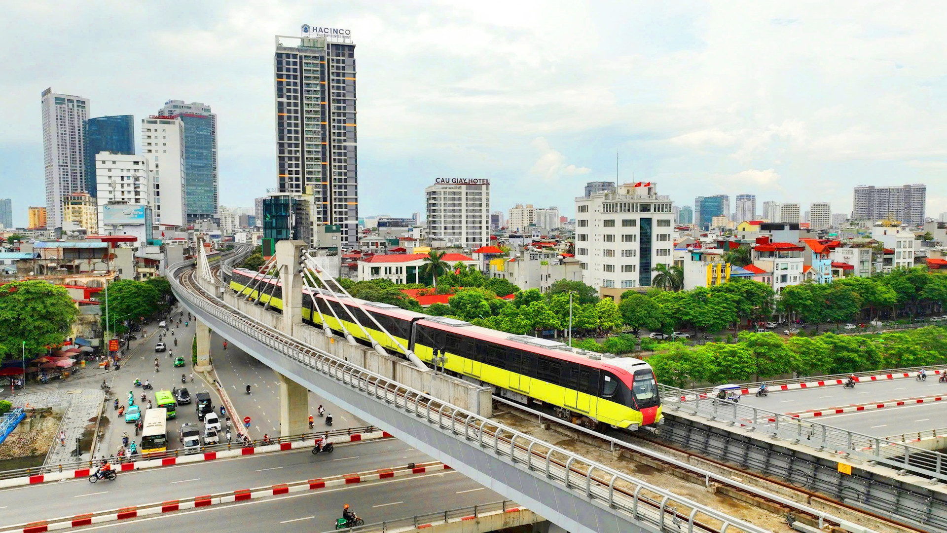 phat-trien-do-thi-theo-dinh-huong-giao-thong-cong-cong-tod-la-mot-mo-hinh-moi-can-duoc-quy-dinh-chi-tiet-trong-luat-thu-do.-anh-nguyen-quang.jpg