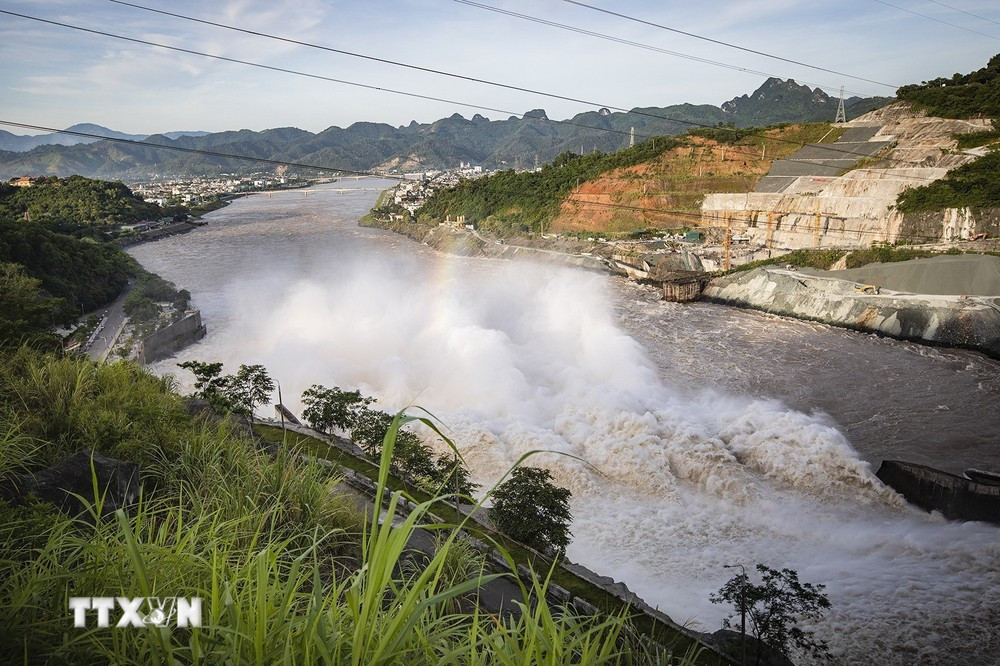 ttxvn_thuy dien hoa binh 2.jpg