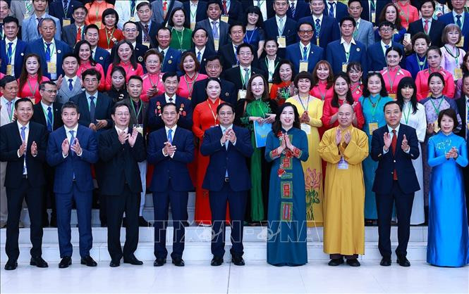 news.vnanet.vn-data-articles-2024-08-22-7550130-_vna_potal_thu_tuong_pham_minh_chinh_du_hoi_nghi_nguoi_viet_nam_o_nuoc_ngoai_tren_toan_the_gioi_lan_thu_iv__stand.jpg