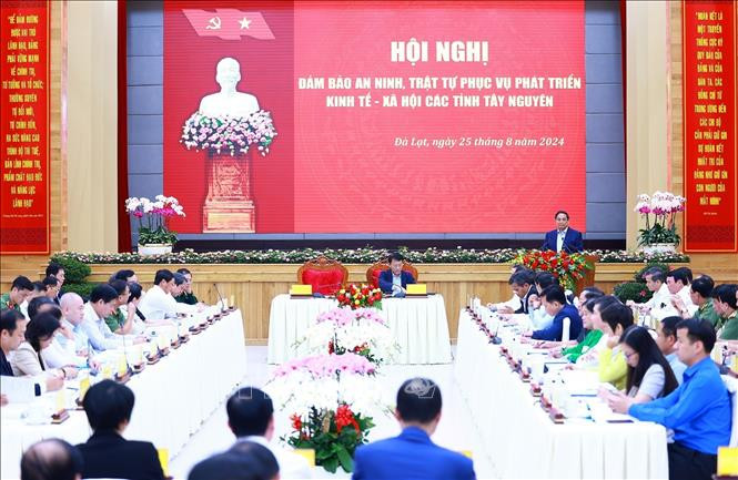 news.vnanet.vn-data-articles-2024-08-25-7555603-_vna_potal_thu_tuong_chu_tri_hoi_nghi_dam_bao_an_ninh_trat_tu_cac_tinh_tay_nguyen_stand.jpg