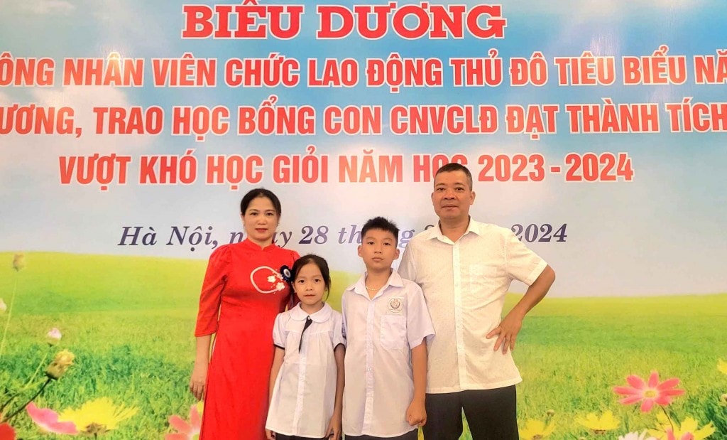 TRỰC TUYẾN: Biểu dương gia đình, khích lệ con công nhân, viên chức, lao động Thủ đô tiêu biểu