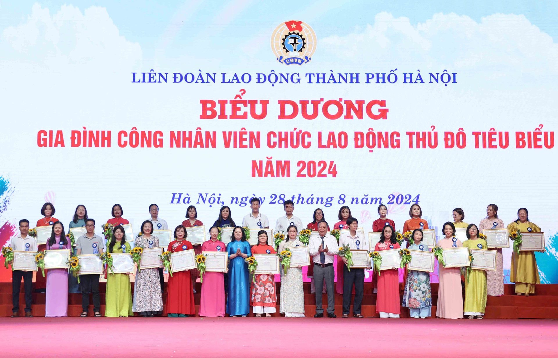 t1-o-phong.jpg