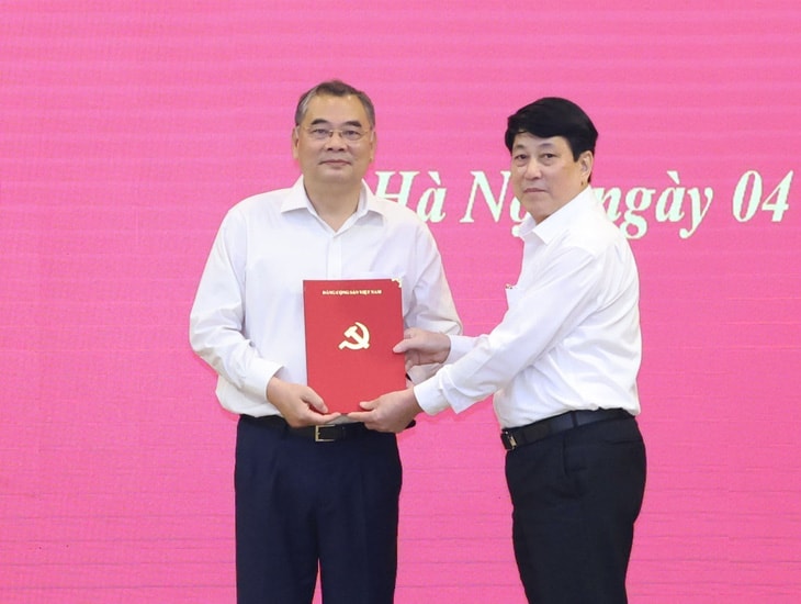 Bổ nhiệm trợ lý, thư ký Tổng Bí thư, Chủ tịch nước Tô Lâm - Ảnh 1.