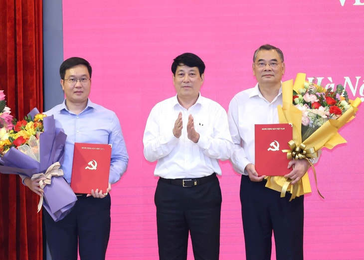 Bổ nhiệm trợ lý, thư ký Tổng Bí thư, Chủ tịch nước Tô Lâm - Ảnh 2.