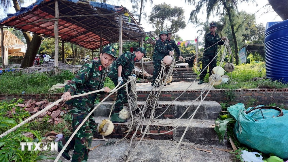 ttxvn_phong chong bao quang ninh (2)_resize.jpg