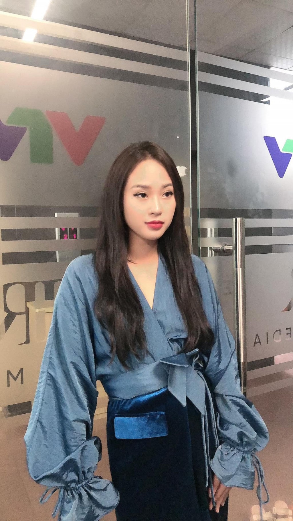 Diễm Hằng hiện tại đã trưởng thành hơn rất nhiều nhưng dường như thời gian đã “bỏ quên” cô khi nhan sắc vẫn được nhận xét trẻ trung quên tuổi Diễm Hằng hiện tại đã trưởng thành hơn rất nhiều nhưng dường như thời gian đã “bỏ quên” cô khi nhan sắc vẫn được nhận xét trẻ trung quên tuổi