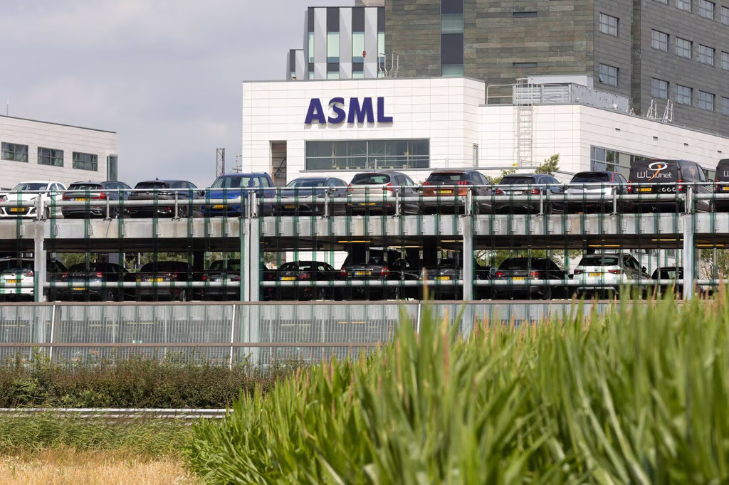 asml_1.jpg