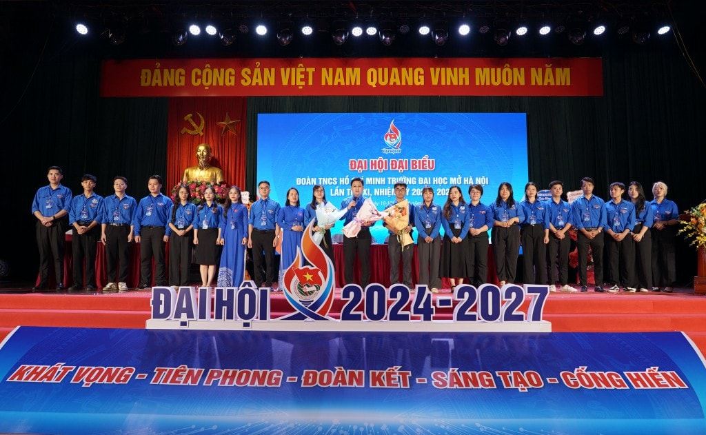 Anh Thiều Cẩm Sơn
