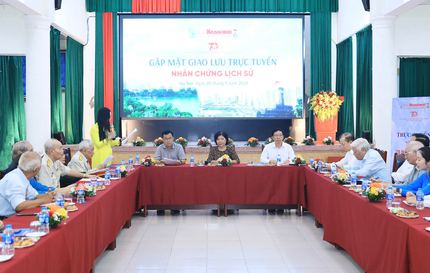 gap-mat-giao-luu-truc-tuyen-nhan-chung-lich-su-do-bao-hanoimoi-to-chuc-ngay-20-9.-anh-thanh-thai.jpg