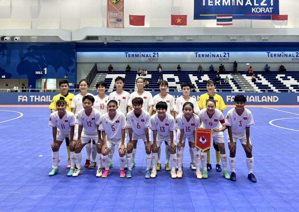 24-futsal-nu-vn.jpeg