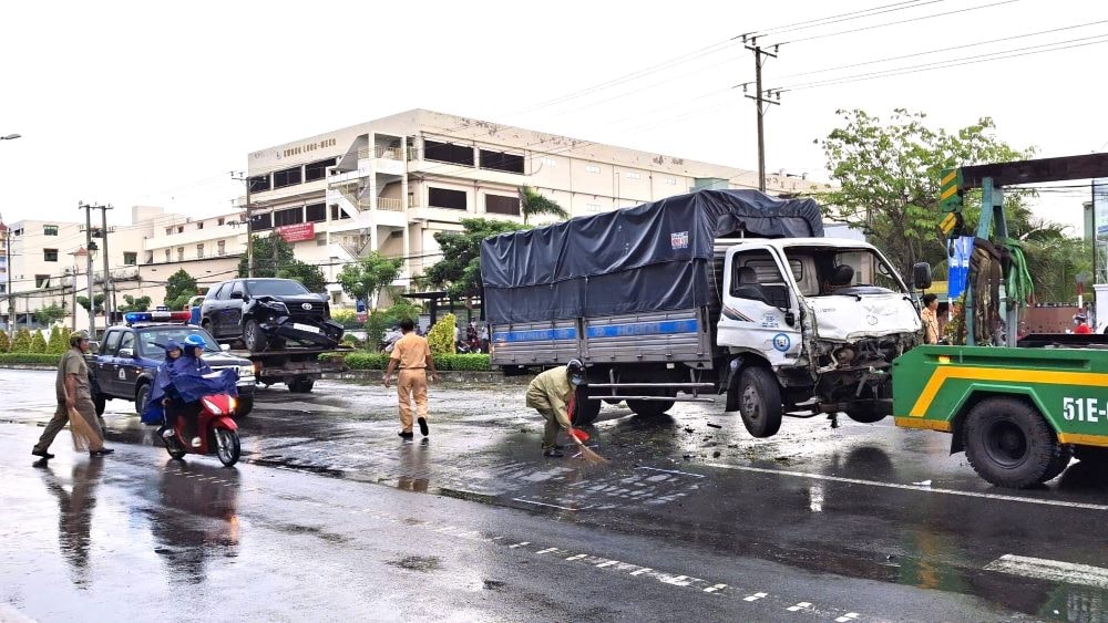 Ghi nhận của phóng viên Báo Lao Động, đến 16h30 chiều cùng ngày, hiện trường đã được dọn sạch.