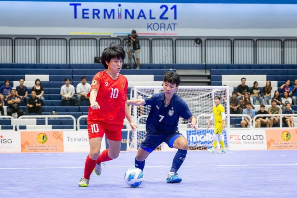 28-futsal-nu-vn2.jpeg