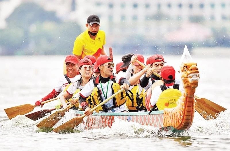 Năm nay Bơi chải Thuyền rồng Hà Nội mở rộng sẽ có nhiều điểm mới và hấp dẫn hơn