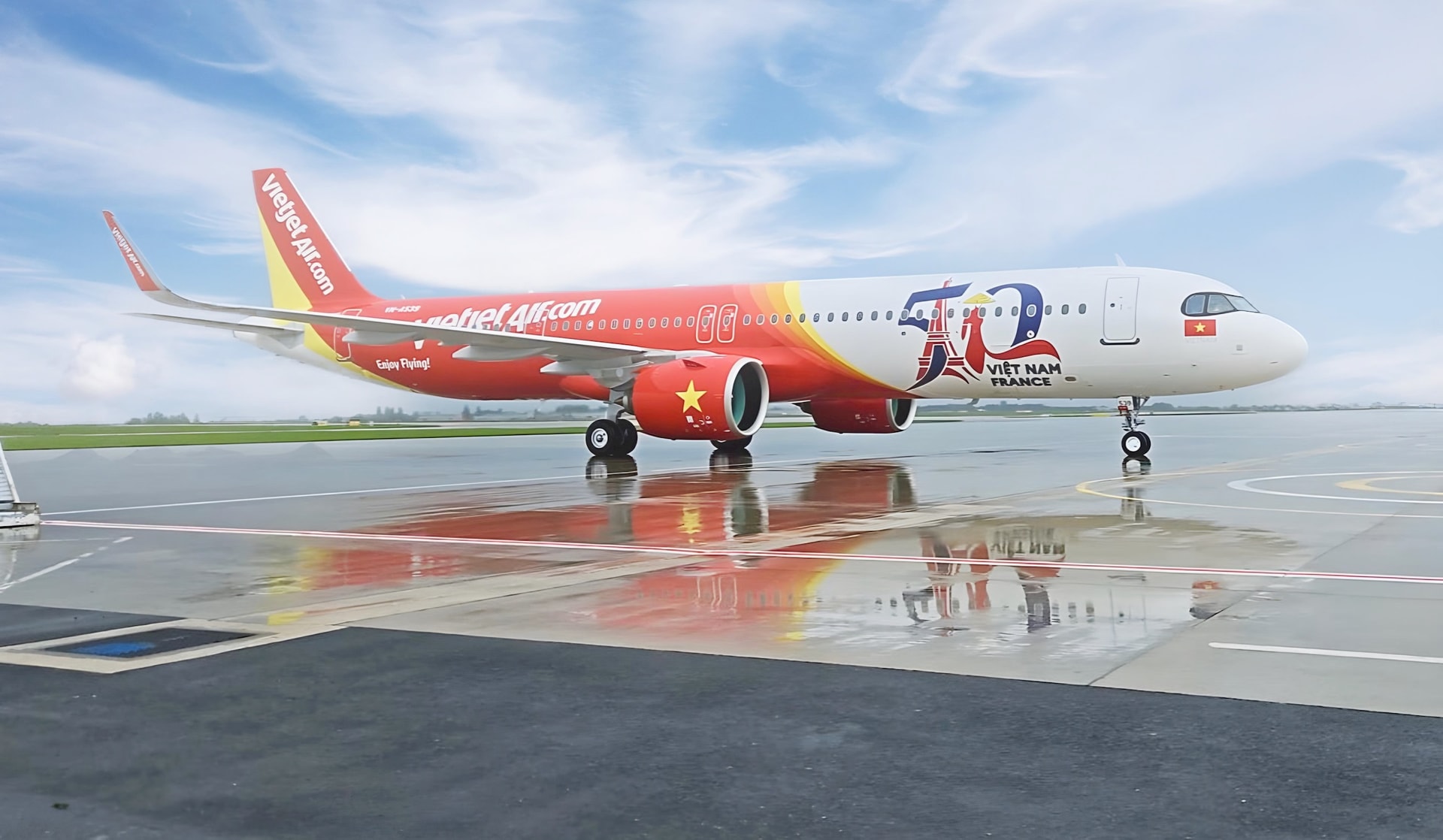 9-10-vietjet1.jpg