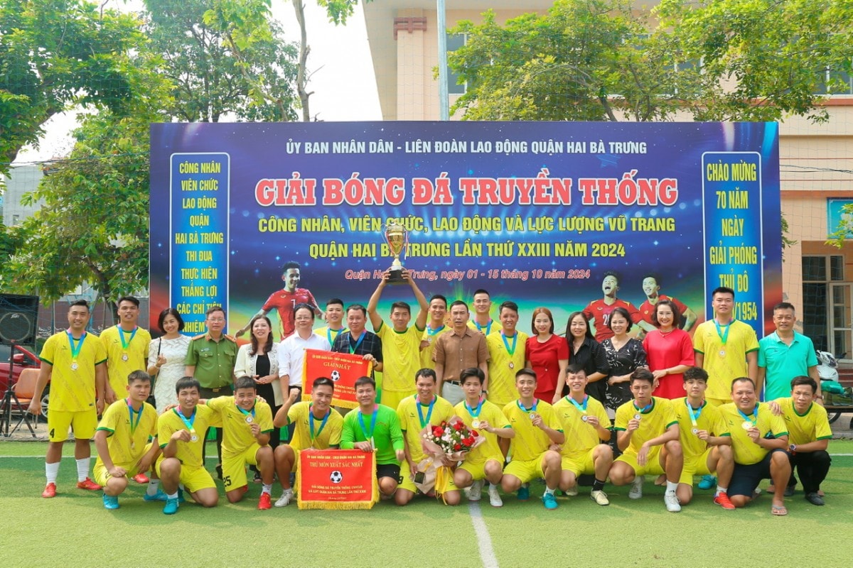 Bế mạc Giải bóng đá CNVCLĐ&LLVT quận Hai Bà Trưng lần thứ XXIII