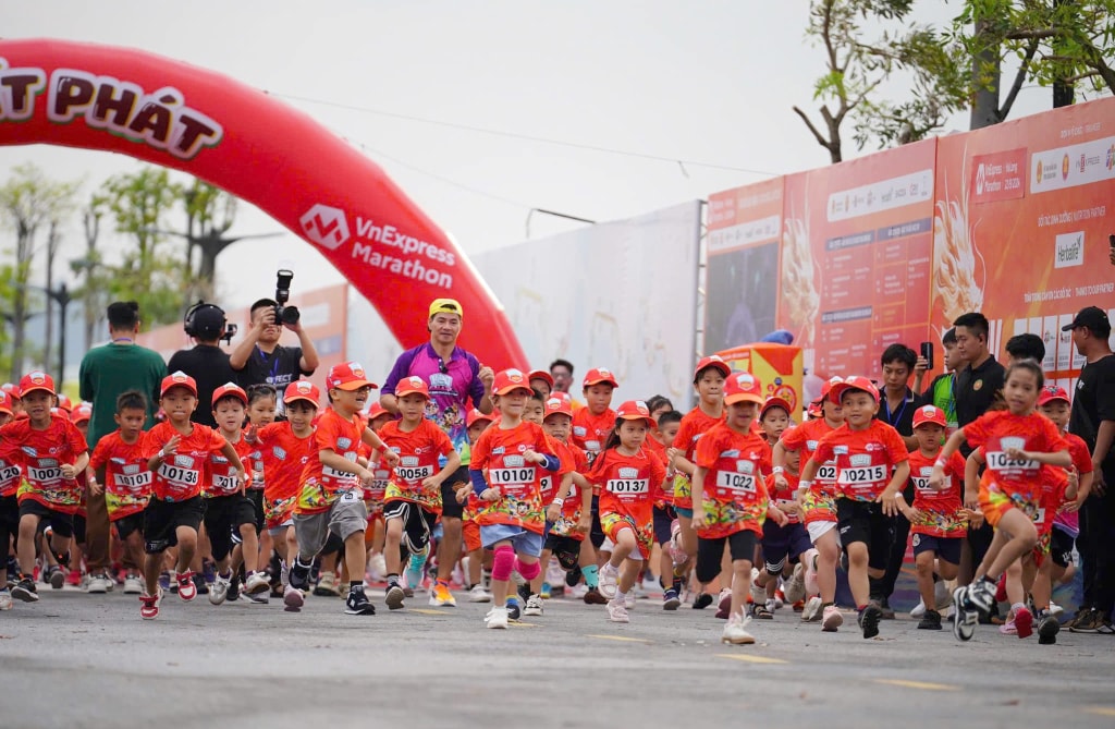 cac-em-nho-tham-gia-giai-chay-kun-marathon-ha-long-2024-thang-9-2024.-anh-viet-anh.jpg