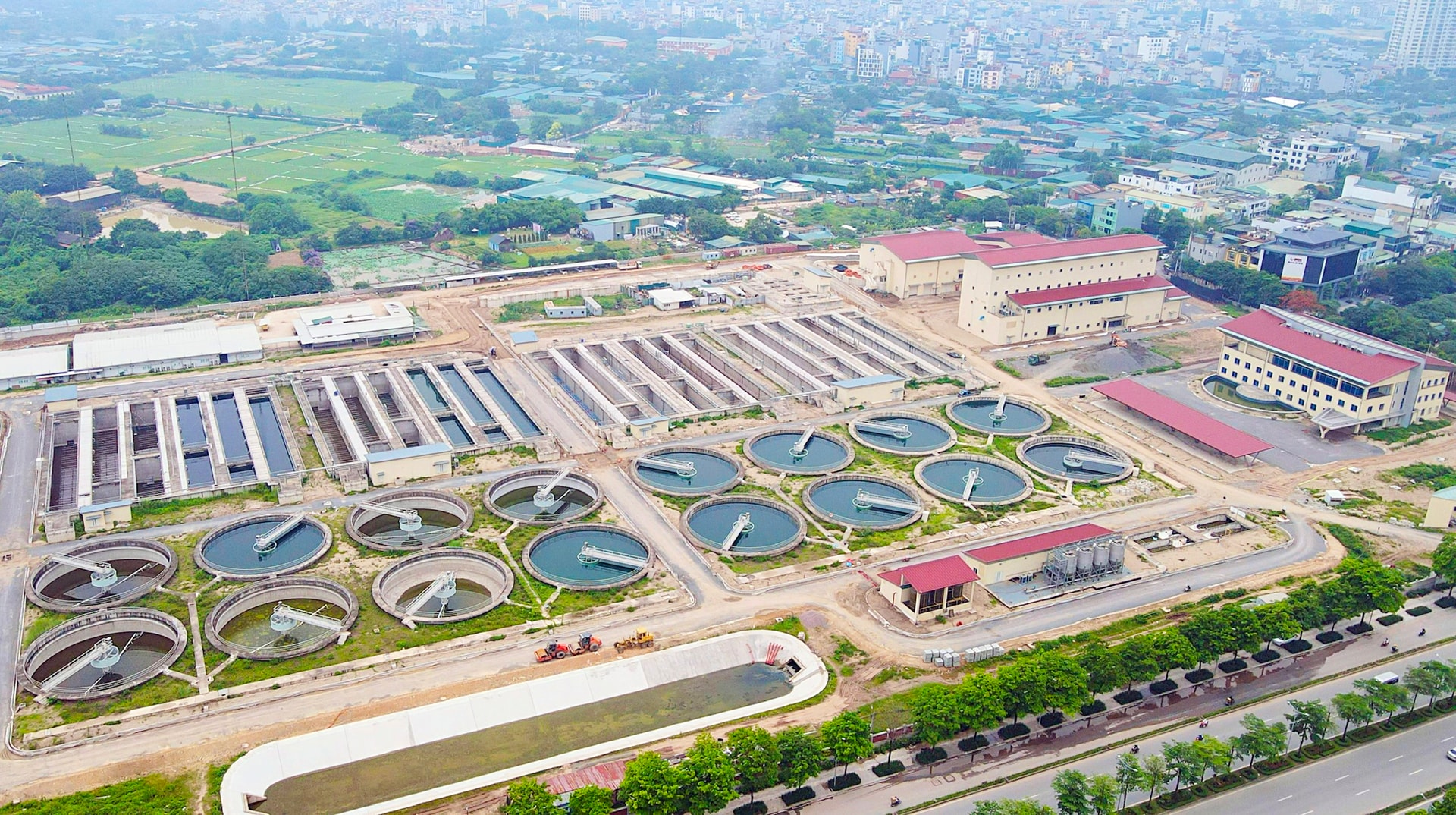 ha-noi-tich-cuc-thao-go-kho-khan-day-nhanh-tien-do-hoan-thanh-du-an-he-thong-xu-ly-nuoc-thai-yen-xa-de-bao-dam-chi-tieu-ty-le-nuoc-thai-do-thi-duoc-xu-ly-dat-50-55-.-anh-quang-thai.jpg