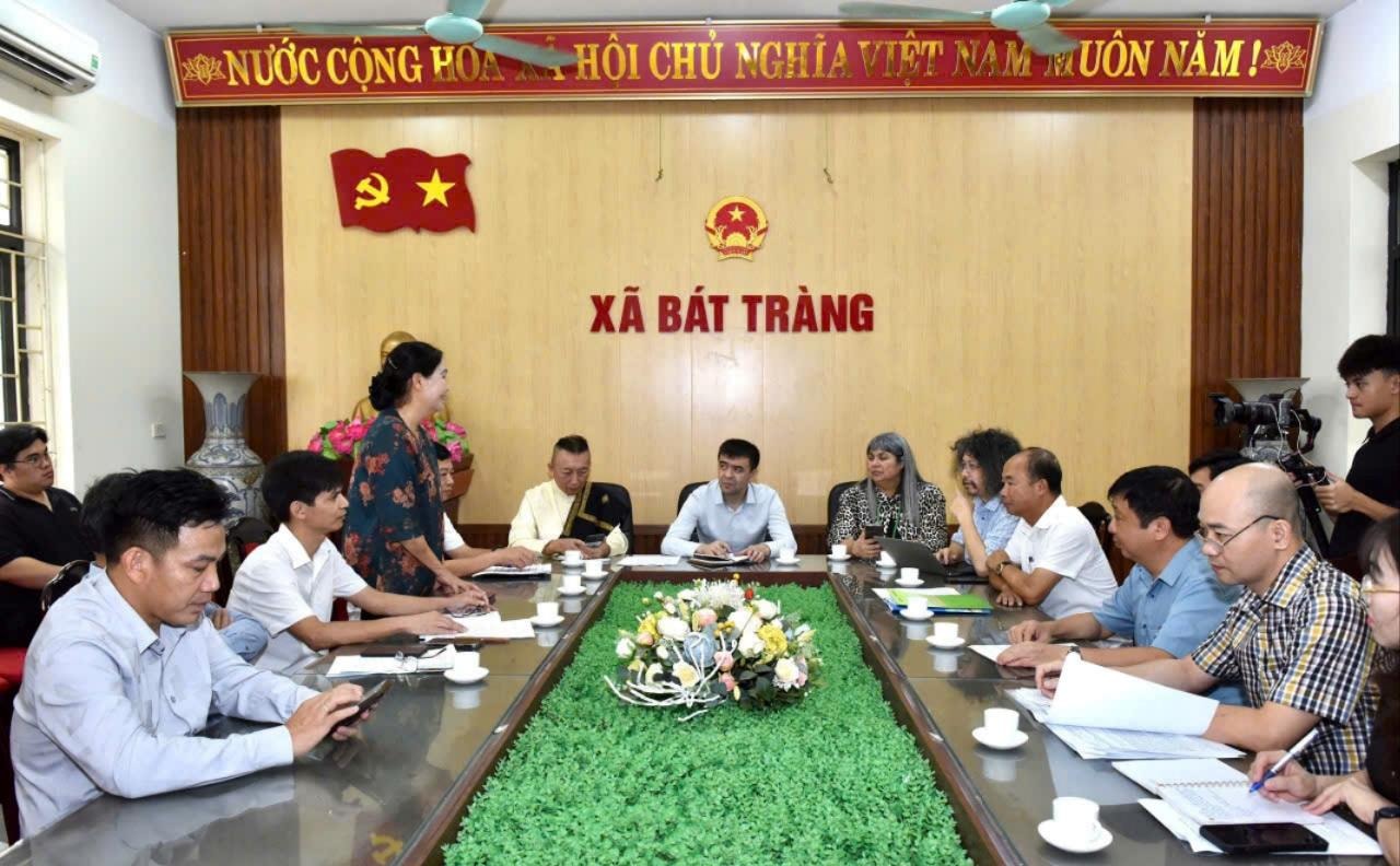 https://hnm.1cdn.vn/2024/10/22/bat-trang-5(1).jpeg