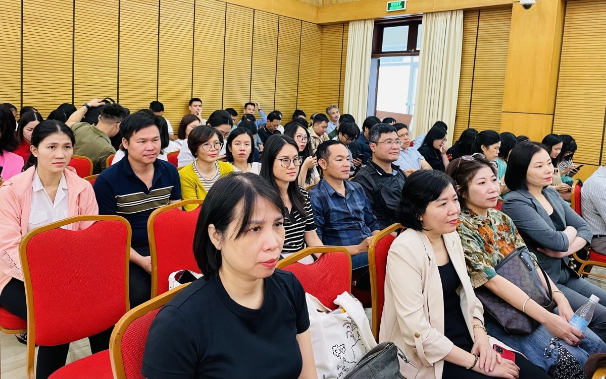 Quán triệt cuốn sách của Tổng Bí thư Nguyễn Phú Trọng: “Xây dựng và phát triển nền văn hóa Việt Nam tiên tiến, đậm đà bản sắc dân tộc”