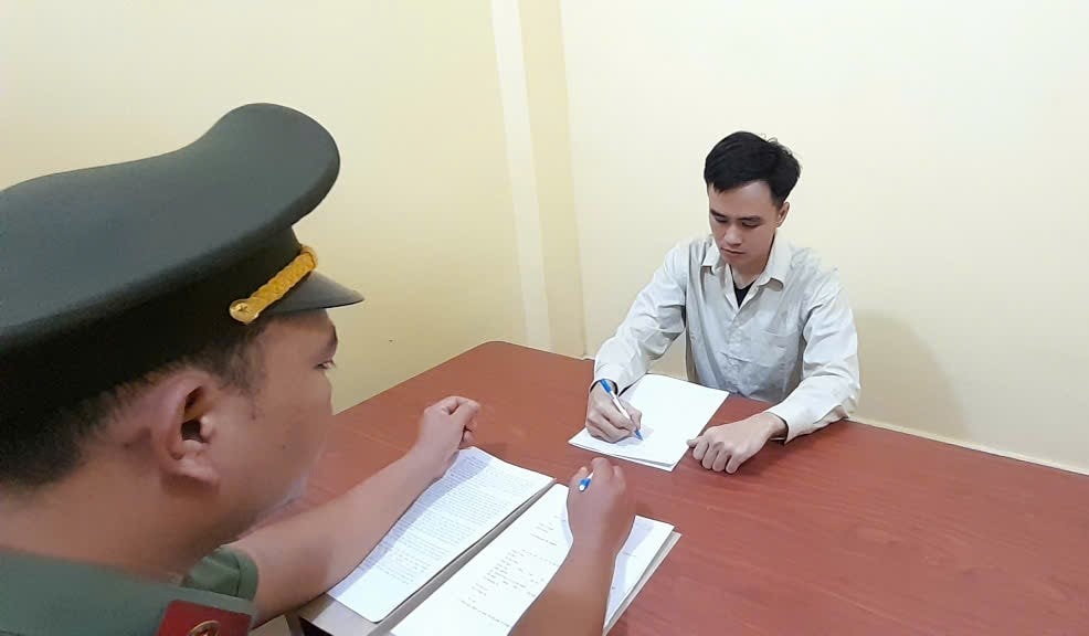 Cơ quan An ninh điều tra - Công an TP Hồ Chí Minh lấy lời khai đối tượng Trần Khắc Đức