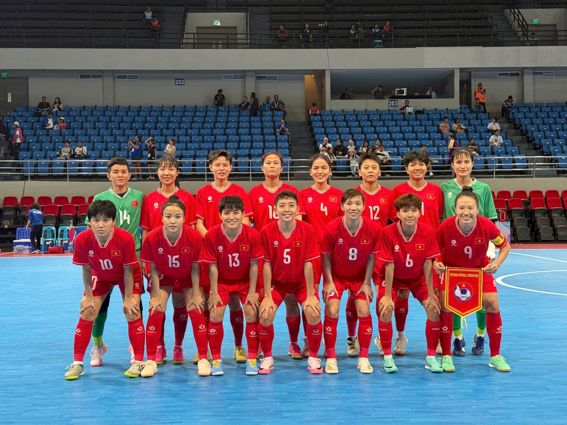 17-tuyen-futsal-nu-vn.jpeg