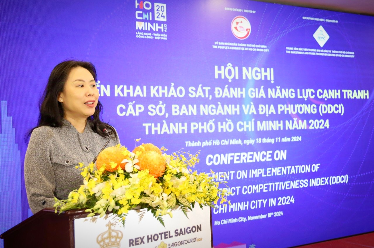 à Hồ Thị Quyên, Phó Giám đốc Trung tâm Xúc tiến Thương mại và Đầu tư thành phố Hồ Chí Minh phát biểu tại hội nghị. Ảnh: BTC