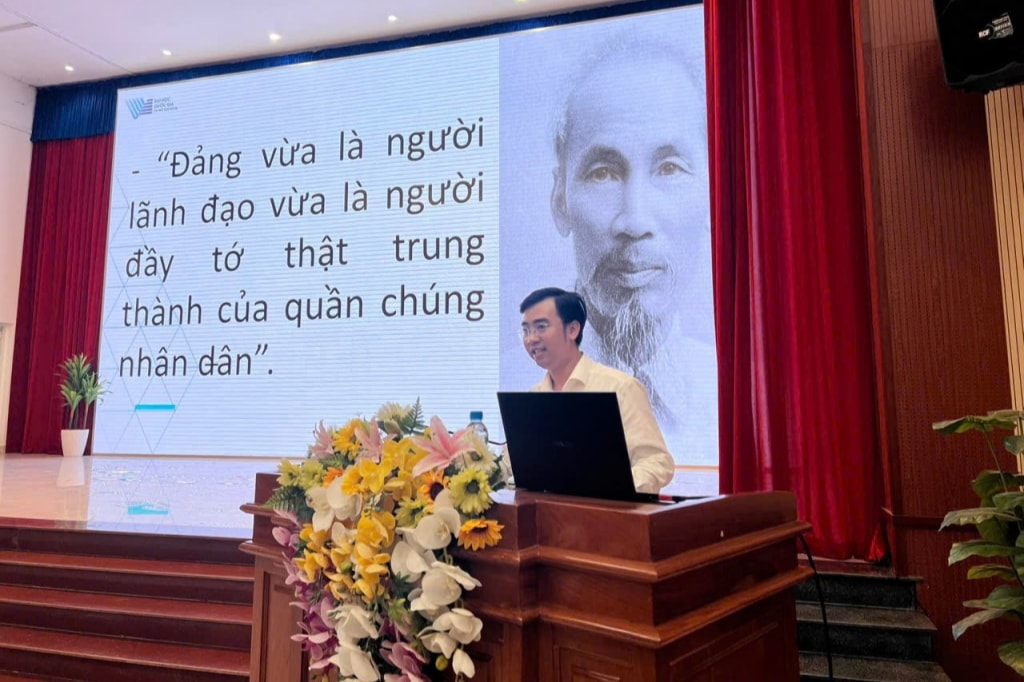 Tiến sĩ Phan Duy Anh Tiến sĩ Phan Duy Anh
