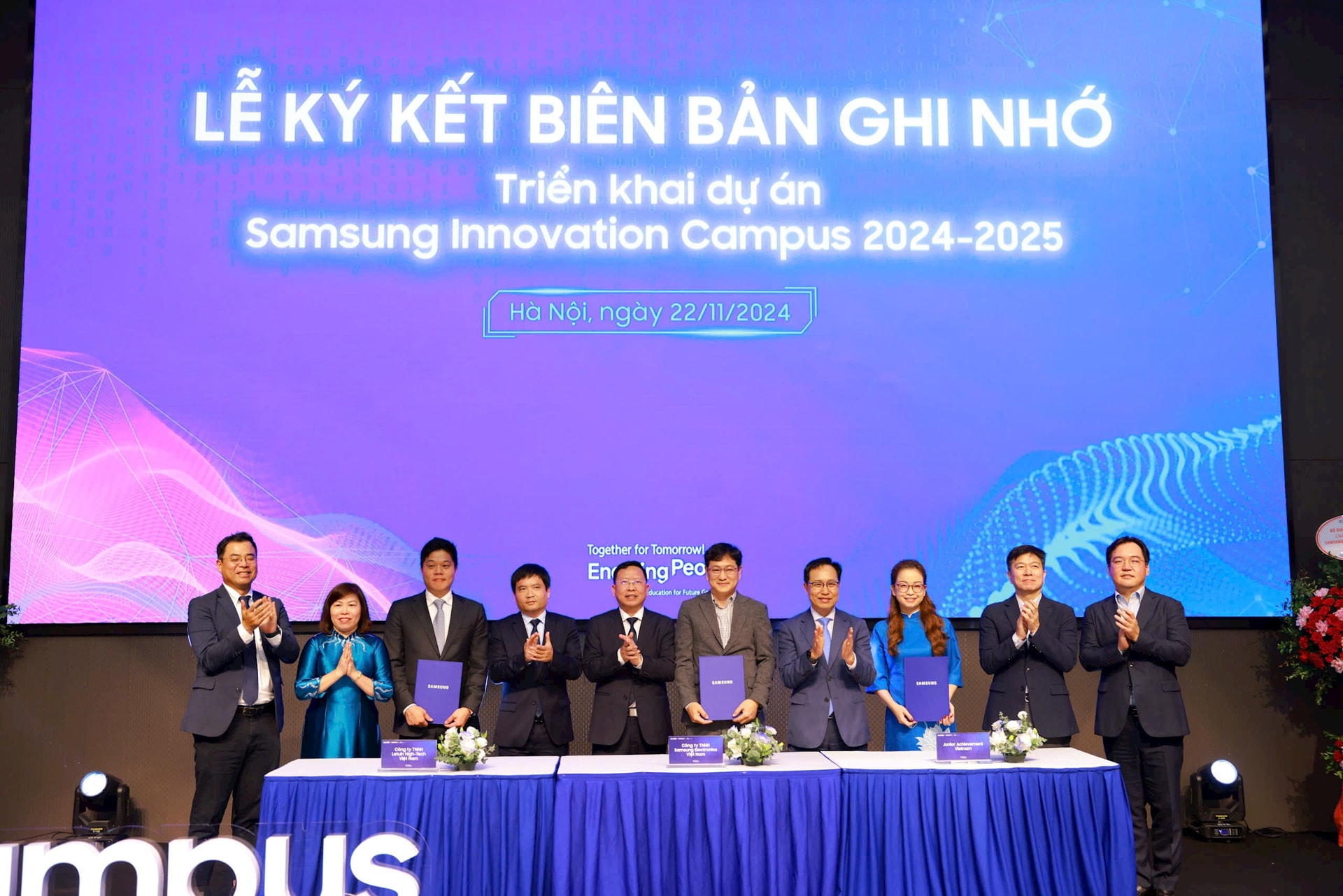 le-ky-ket-bien-ban-ghi-nho-mou-giua-cac-don-vi-trien-khai-du-an-samsung-innovation-campus-2024-2025.jpg