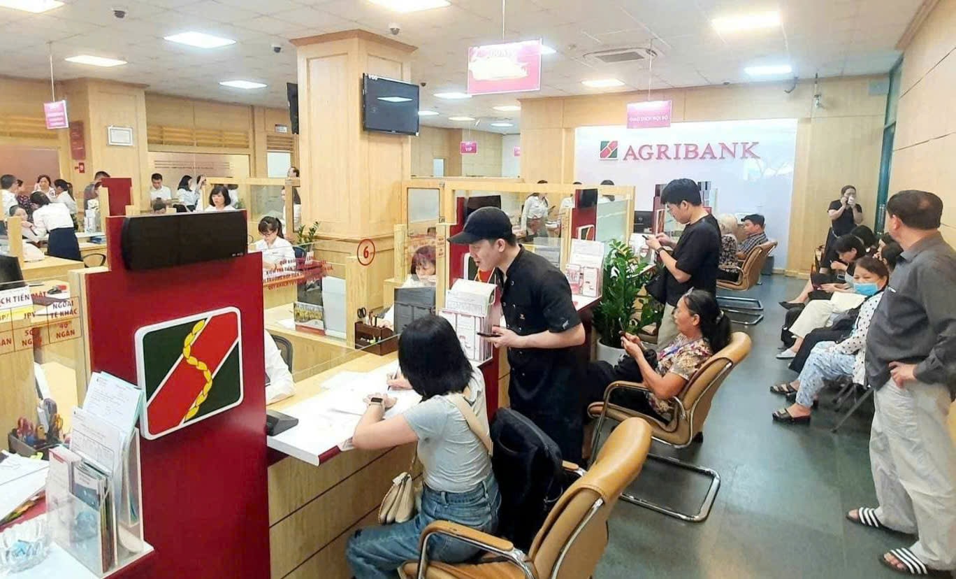 mua-vang-tai-agribank.jpg