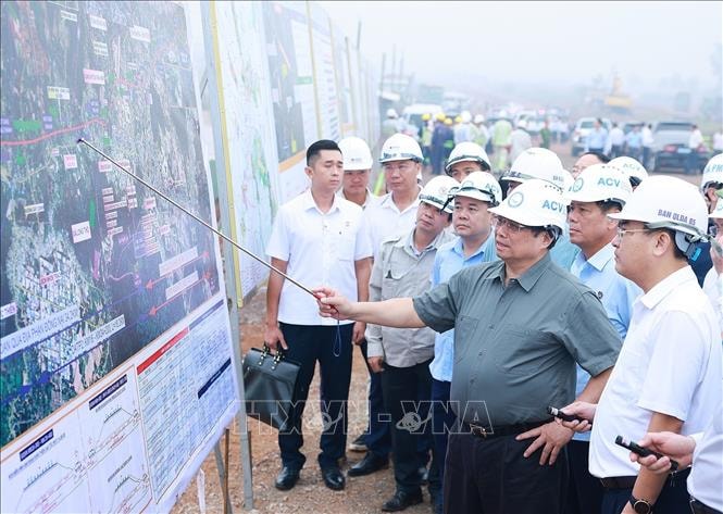 Thủ tướng Phạm Minh Chính: Xử lý nghiêm cán bộ gây cản trở, chậm trễ trong triển khai sân bay Long Thành