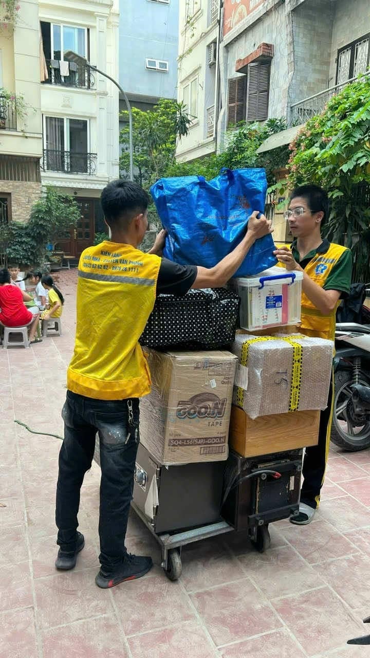 Dịch vụ chuyển nhà trọn gói Kiến Vàng uy tín tại Hà Nội Dịch vụ chuyển nhà trọn gói Kiến Vàng uy tín tại Hà Nội