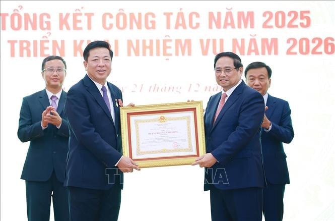 cdnmedia.baotintuc.vn-upload-yzmstsdtjb0m07hfj2ga-files-2025-12-1-_bo-xay-dung-211225-8.jpg