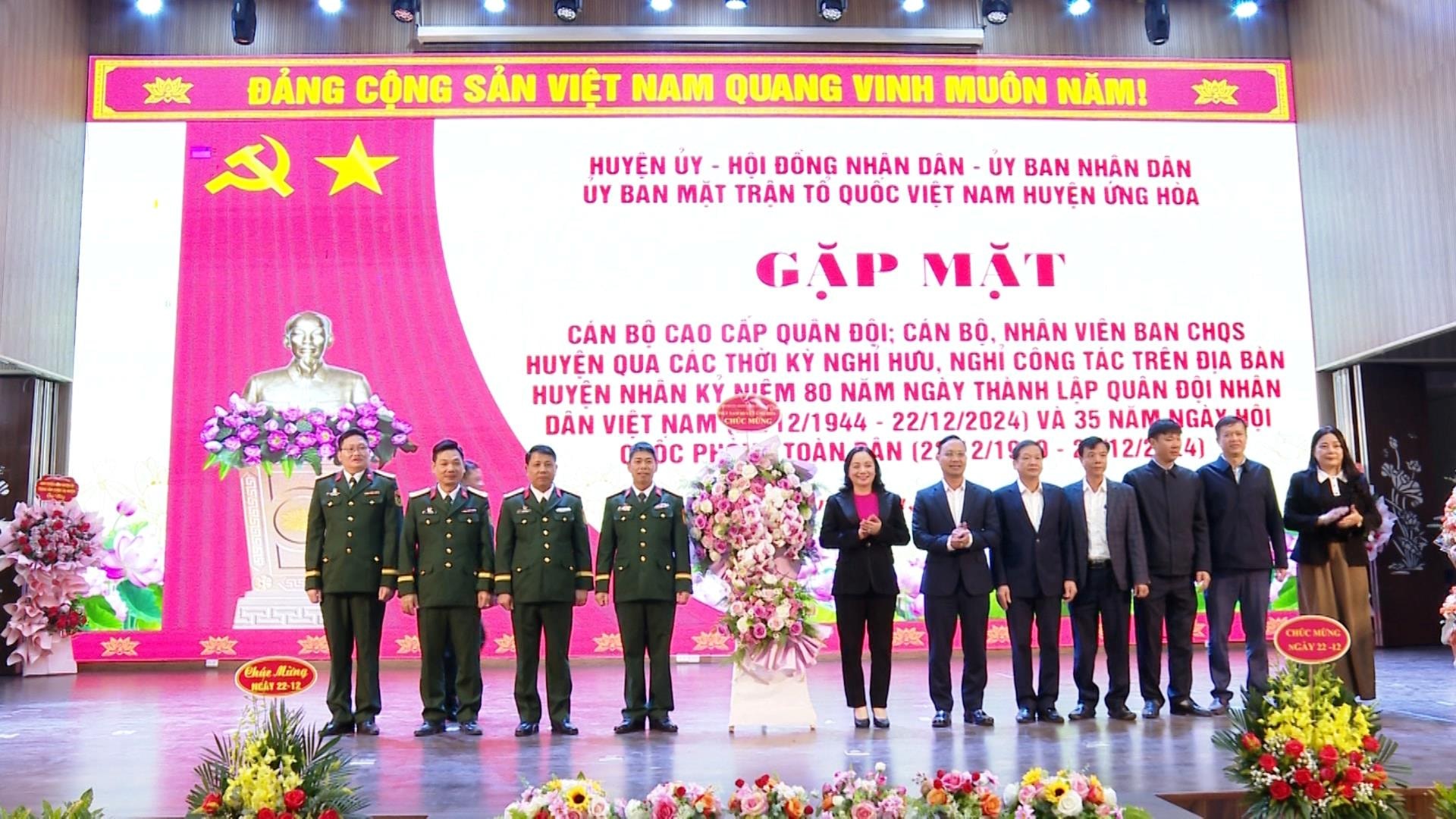 Ứng Hòa kỷ niệm 80 năm Ngày thành lập Quân đội nhân dân Việt Nam và 35 năm Ngày hội Quốc phòng toàn dân