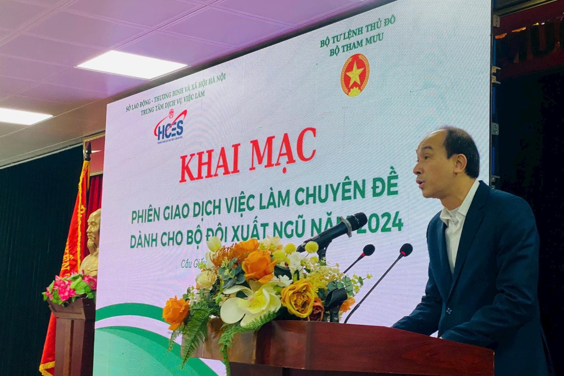 Phó Giám đốc Sở Lao động - Thương binh và Xã hội Hà Nội Nguyễn Tây Nam phát biểu. Ảnh: Nguyễn Hải