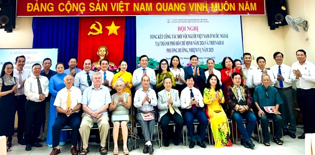 hoi-nghi2.jpg