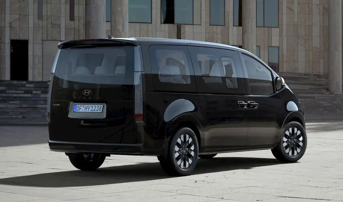 hyundai-first-ev-minivan-3.jpg