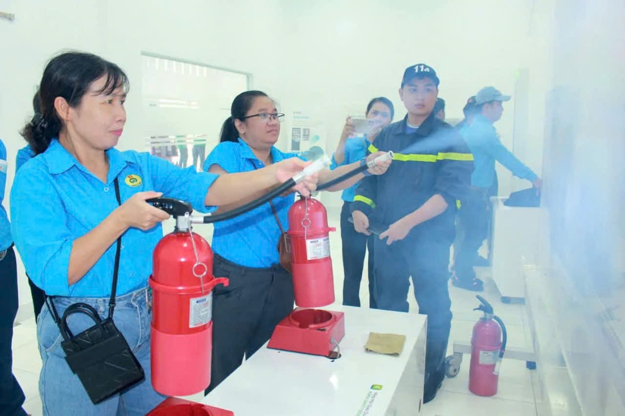 TP Hồ Chí Minh: Ra mắt công trình trang bị kỹ năng phòng cháy, chữa cháy và cứu nạn, cứu hộ cho công nhân lao động