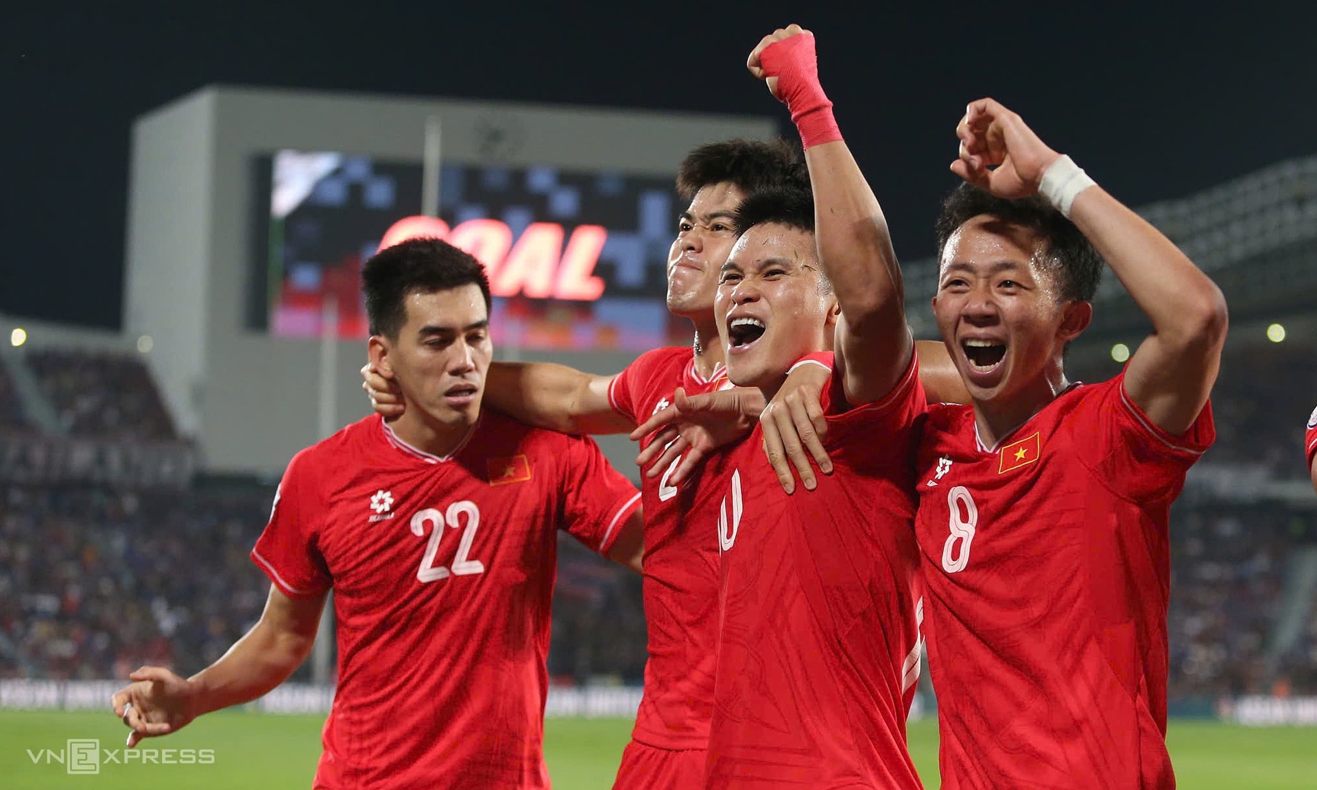 Hà Nội dành 2 tỷ đồng tặng đội tuyển bóng đá nam Việt Nam khi vừa vô địch ASEAN Cup 2024