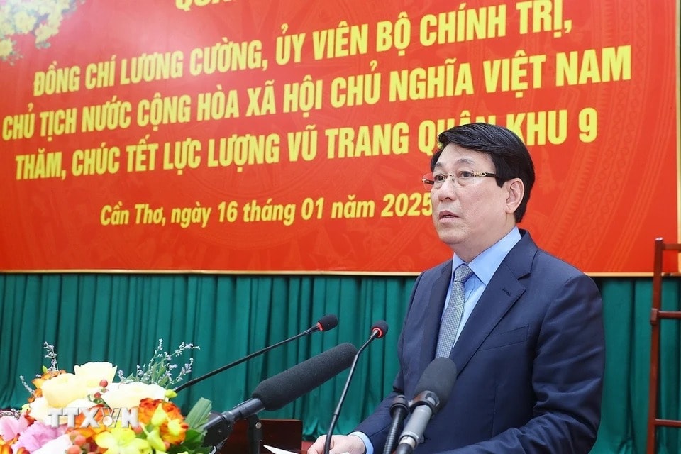 chu-tich-nuoc-quan-khu-9-3.jpg