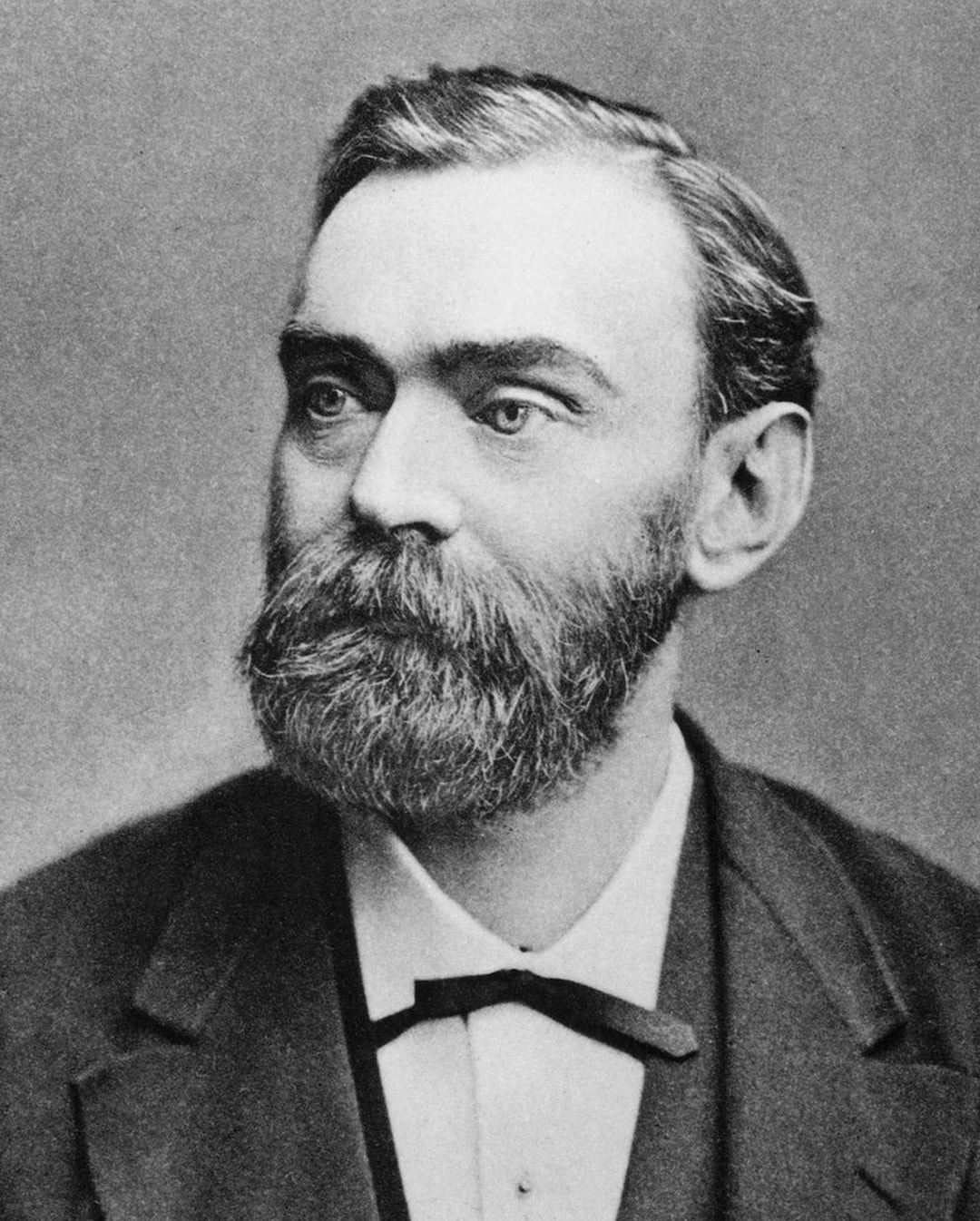 alfred-nobel.jpg