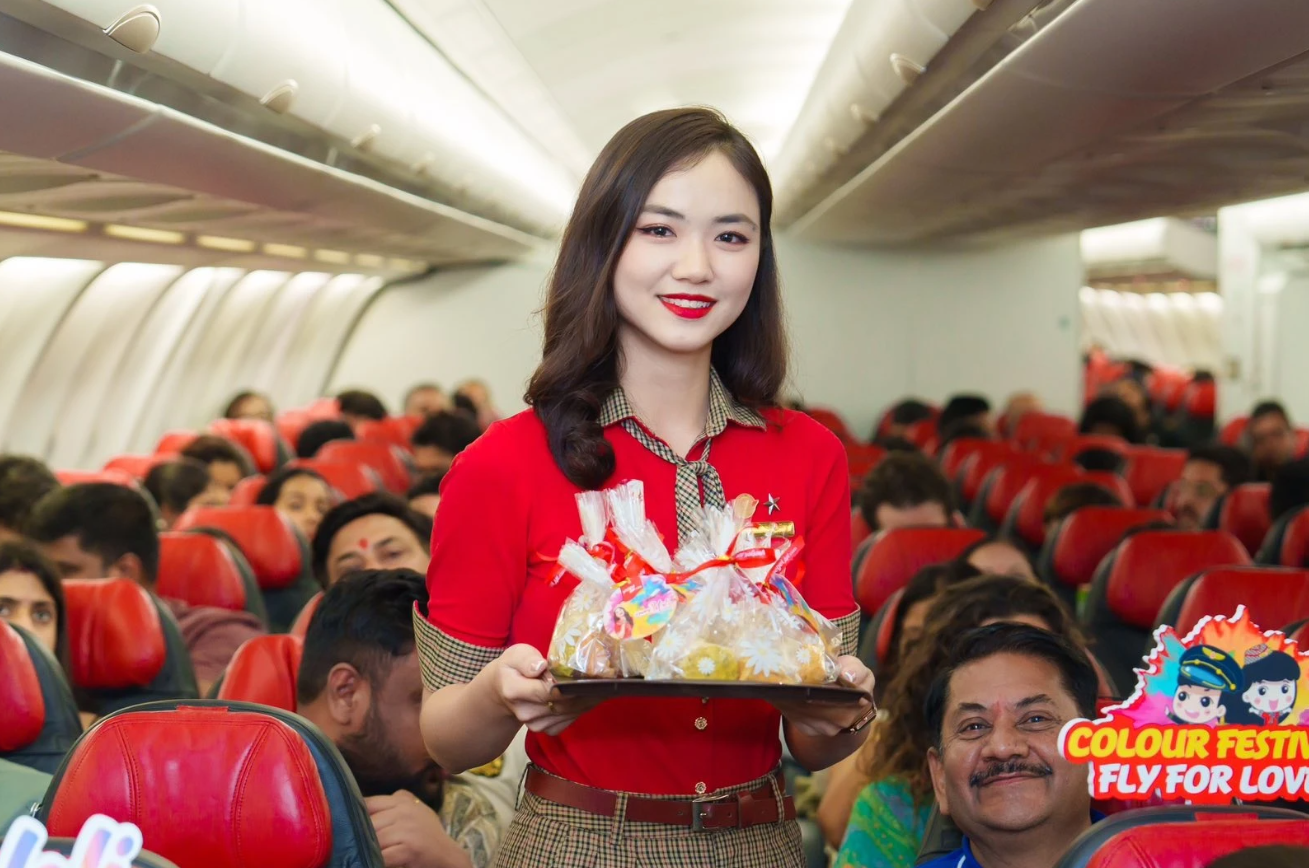 vietjet-cabin-crew.png