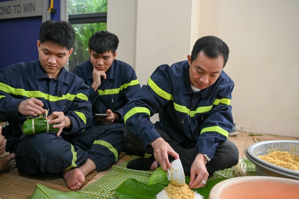 Theo Chỉ huy Đội Cảnh sát PCCC&CNCH quận Bắc Từ Liêm, thời điểm này, toàn đội đảm bảo 100% nhân lực ở lại trực chiến. Hoạt động gói bánh chưng nhằm giúp các chiến sĩ cảm nhận được không khí Tết ấm áp, đồng thời gắn kết các thành viên với nhau.