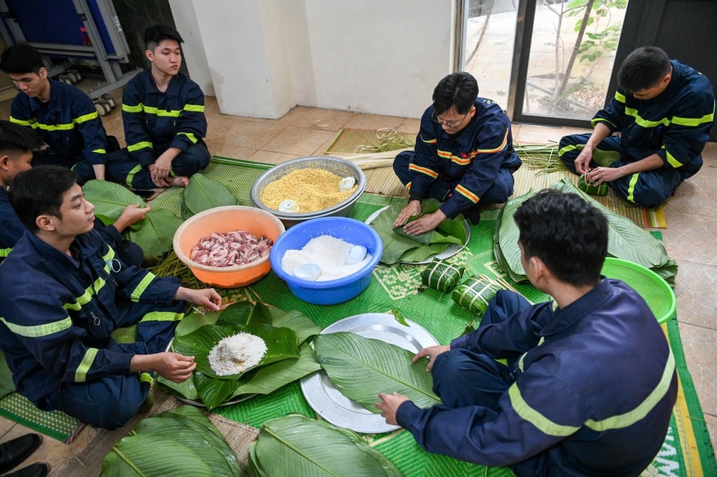 Đây là hoạt động thường niên của đơn vị mỗi khi Tết đến, Xuân về nhằm gắn kết tình cảm các chiến sĩ khi làm nhiệm vụ những ngày Tết