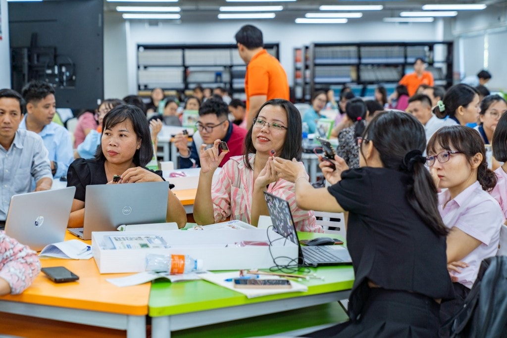 Buổi tập huấn nâng cao năng lực giảng dạy STEM cho các giáo viên THPT trên địa bàn TP Hồ Chí Minh, Bình Định và các tỉnh lân cận
