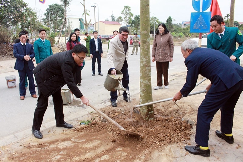 chuong-my-tet-trong-cay-chuc-son.jpg