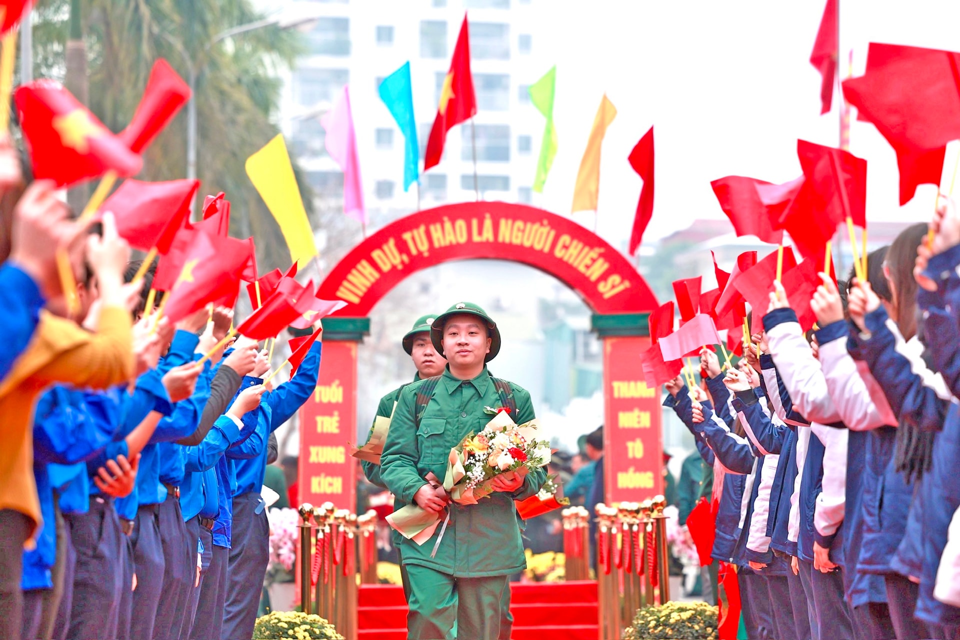 cac-tan-binh-vinh-du-tu-hao-len-duong-bao-ve-to-quoc.-anh-viet-thanh.jpg