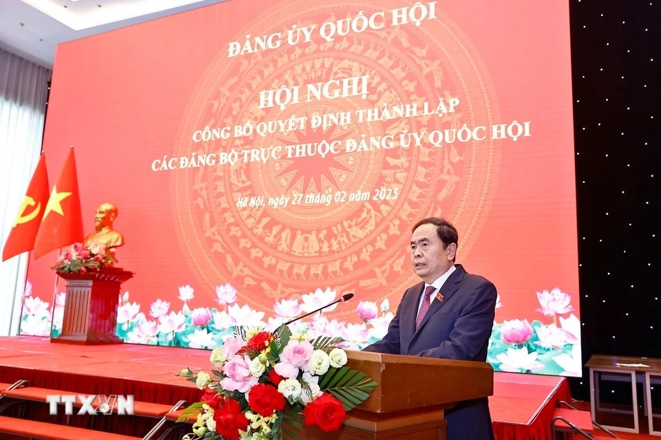 cong-bo-quyet-dinh-qh-1.jpg